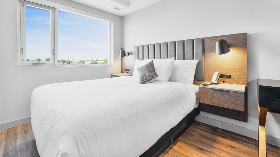 Queen Suite with Sofa Bed | Skye Residences