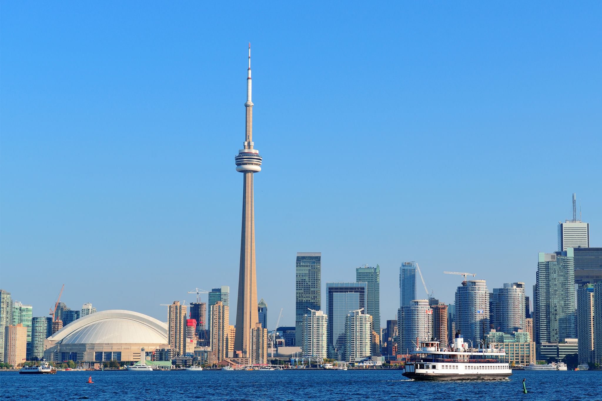 Queen Suite with Sofa Bed | Rentals near Pearson Airport | Short-term rentals