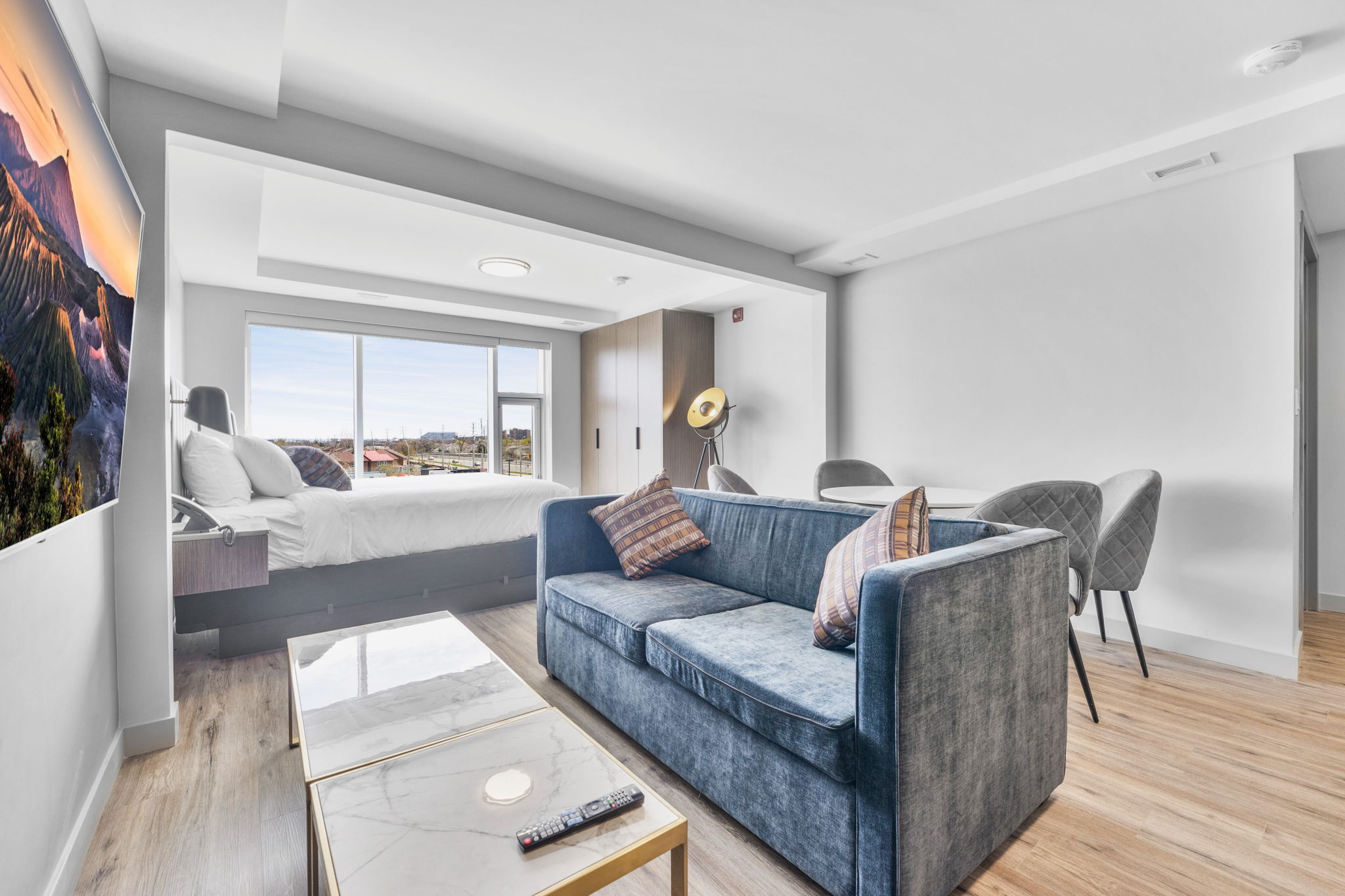 hotels close to toronto airport | hotels near toronto pearson international airport | hotel toronto downtown